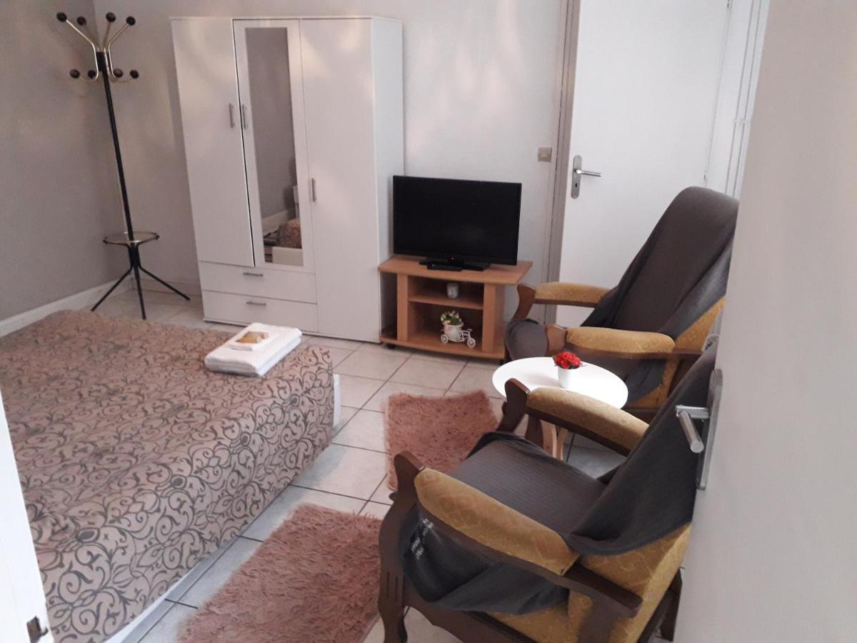 Meubles B-D Apartment Bains les Bains Bagian luar foto